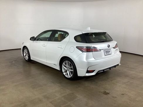 Used 2016 Lexus CT 200h w/ Navigation Package FWD image 14