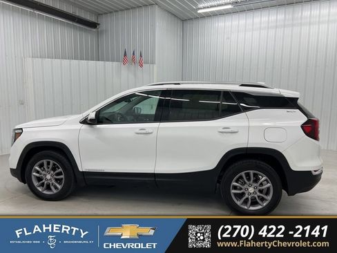 Used 2024 GMC Terrain SLT AWD/4WD image 5