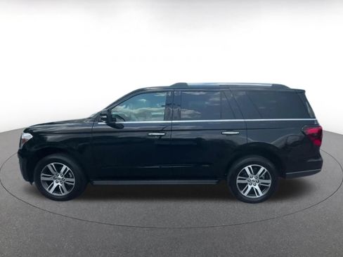 Used 2024 Ford Expedition Limited AWD/4WD image 9