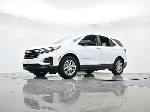 Used 2024 Chevrolet Equinox LS w/ LS Convenience Package FWD image 35