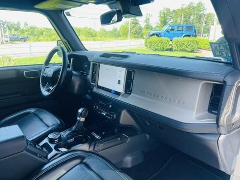 Used 2025 Ford Bronco Outer Banks AWD/4WD image 10