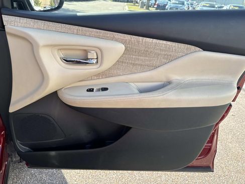 Used 2023 Nissan Murano SL w/ SL Moonroof Package image 16