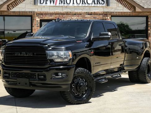Used 2021 RAM 3500 Big Horn w/ Night Edition AWD/4WD image 2