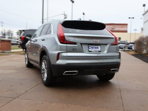 Used 2025 Cadillac XT4 Premium Luxury image 6