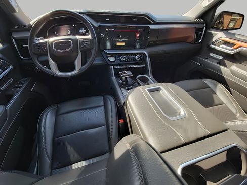 Used 2022 GMC Sierra 1500 Denali image 8