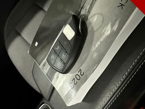 Used 2023 Buick Envision Preferred image 30