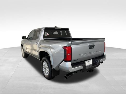Used 2025 Toyota Tacoma SR5 image 6