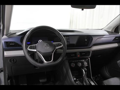 Used 2023 Volkswagen Taos SE w/ Panoramic Sunroof Package AWD/4WD image 6