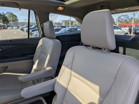 Used 2020 Honda Pilot Elite image 31