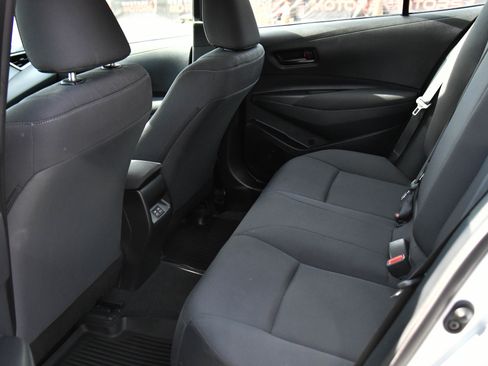 Used 2025 Toyota Corolla LE FWD image 34