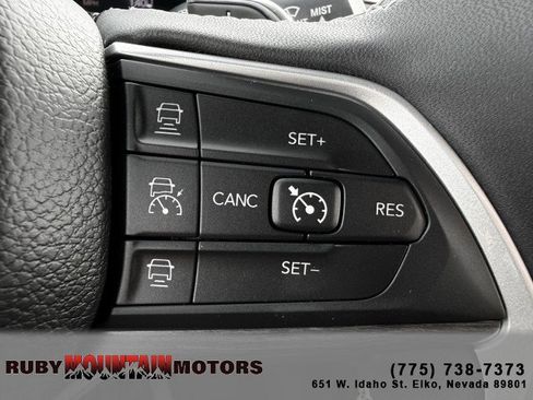 Used 2024 Jeep Grand Cherokee L Limited w/ Luxury Tech Group II image 14