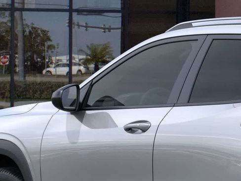 New 2026 Chevrolet Trax ACTIV w/ Sunroof Package FWD image 12