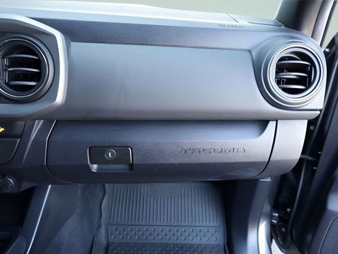 Certified 2022 Toyota Tacoma TRD Sport w/ TRD Premium Sport Package image 39