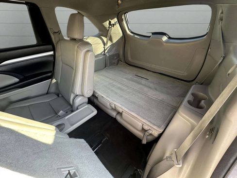 Used 2015 Toyota Highlander XLE image 20