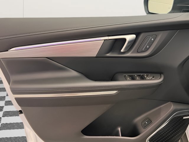 Certified 2026 Buick Enclave Preferred AWD/4WD image 9