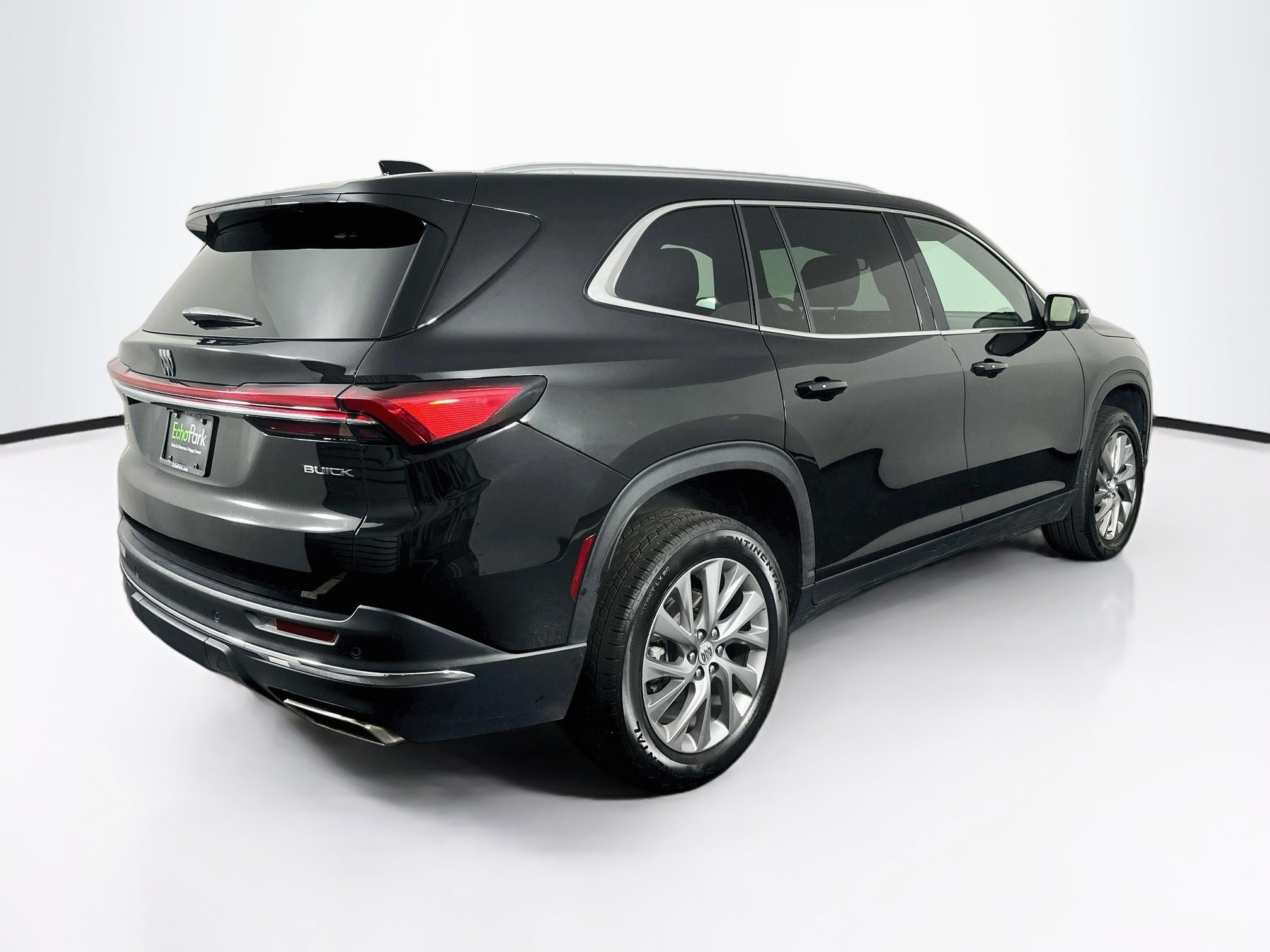 Used 2025 Buick Enclave Preferred FWD image 9