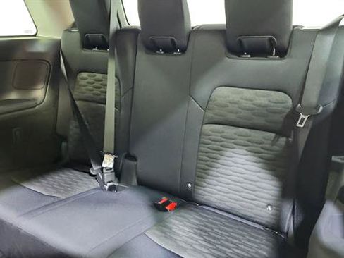Certified 2025 Nissan Pathfinder SV FWD image 23