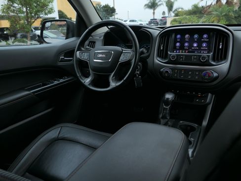 Used 2022 GMC Canyon AT4 image 25