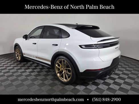 Used 2025 Porsche Cayenne Turbo GT AWD/4WD image 4