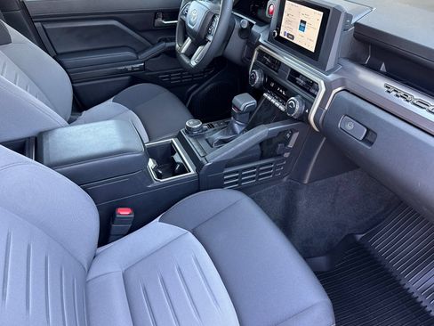 Used 2026 Toyota Tacoma TRD Sport AWD/4WD image 18