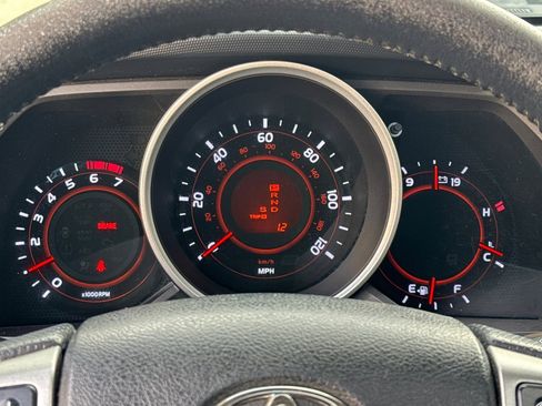 Used 2010 Toyota 4Runner Limited image 18