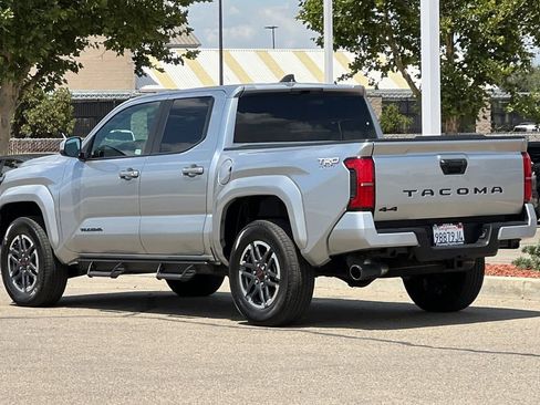 Certified 2025 Toyota Tacoma TRD Sport AWD/4WD image 7