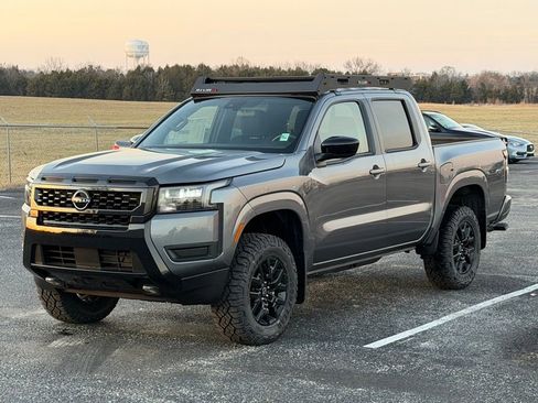 New 2026 Nissan Frontier SV w/ Tow Package AWD/4WD image 8