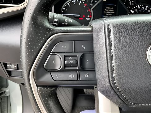Used 2025 Toyota Tundra SR5 w/ SR5 Convenience Package AWD/4WD image 10