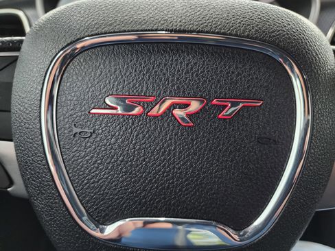Used 2017 Dodge Challenger SRT Hellcat RWD image 19