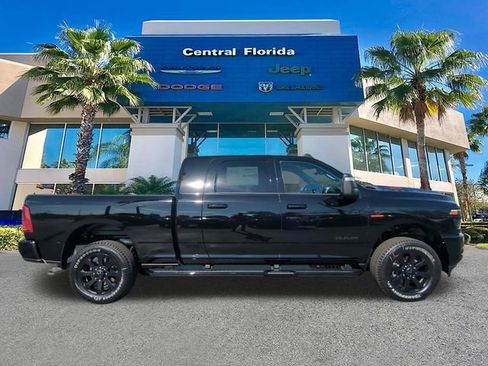 New 2026 RAM 2500 Laramie AWD/4WD image 4