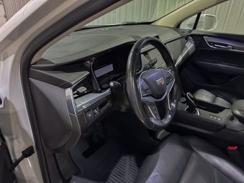 Used 2019 Cadillac XT5 Premium Luxury w/ Driver Assist Package AWD/4WD image 12