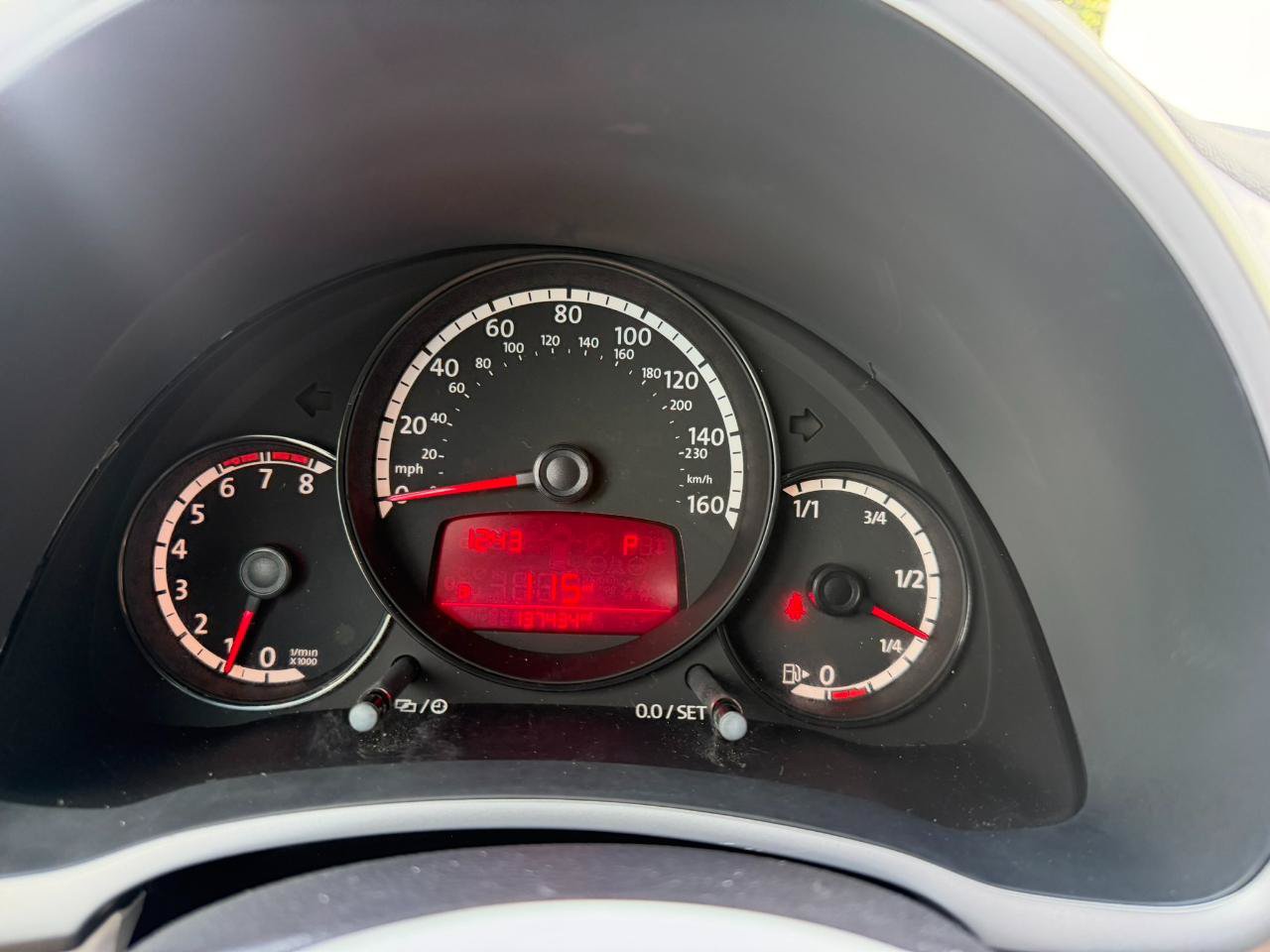 Used 2013 Volkswagen Beetle 2.5 FWD image 25