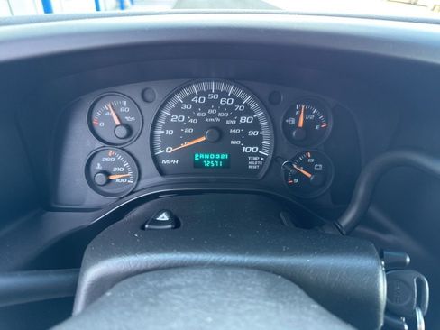 Used 2003 GMC Savana 1500 Passenger w/ Sle Preferred Equipment Group image 17