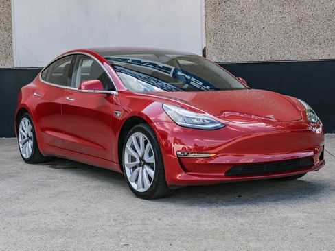 Used 2018 Tesla Model 3 Long Range RWD image 6