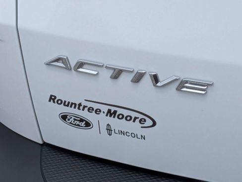 Used 2025 Ford Escape ST-Line FWD image 12