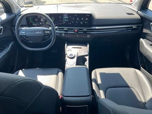 Certified 2026 Kia Sportage EX w/ EX Panoramic Sunroof Package AWD/4WD image 10
