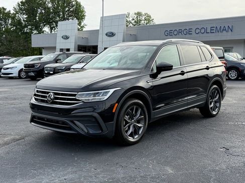 Used 2023 Volkswagen Tiguan SE FWD image 8