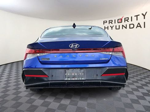 Used 2024 Hyundai Elantra Limited FWD image 5