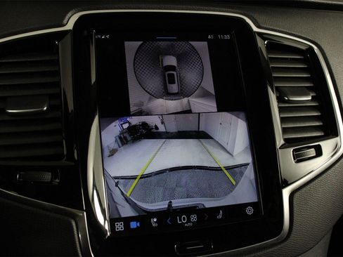 Certified 2024 Volvo XC90 T8 Plus w/ Protection Package Premier image 13