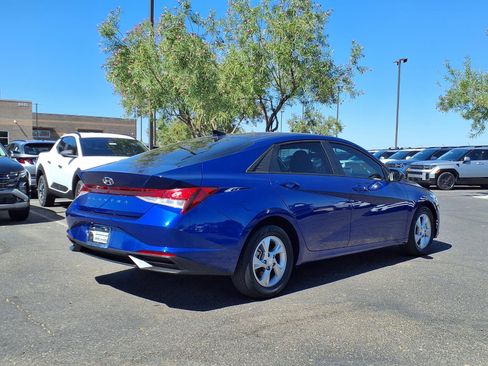 Certified 2023 Hyundai Elantra SE FWD image 6