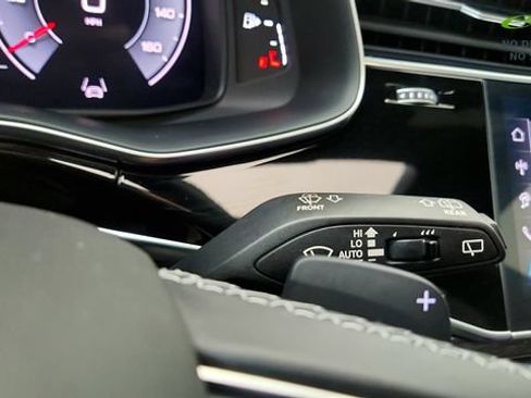 Used 2024 Audi Q8 Premium Plus AWD/4WD image 58