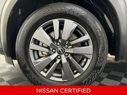 Certified 2025 Nissan Pathfinder SV image 9