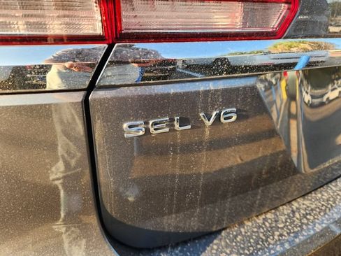 Used 2023 Volkswagen Atlas SEL AWD/4WD image 9