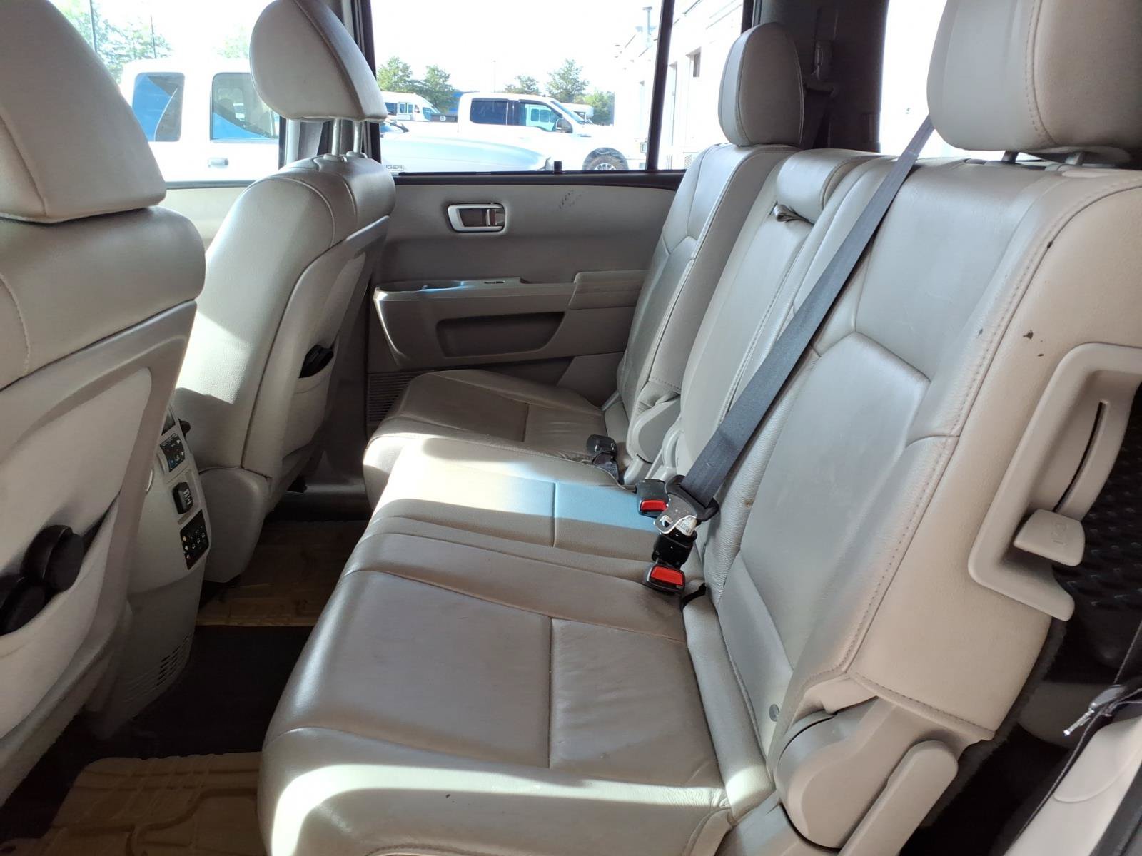 Used 2015 Honda Pilot Touring image 17