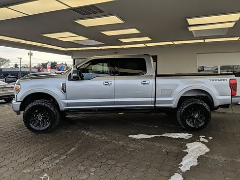 Certified 2022 Ford F250 Lariat w/ Tremor Off-Road Package image 9