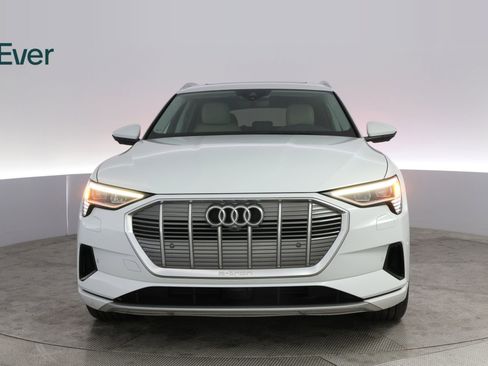 Used 2019 Audi e-tron Premium Plus AWD/4WD image 12