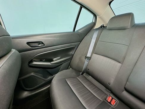 Used 2023 Nissan Altima 2.5 SV FWD image 12