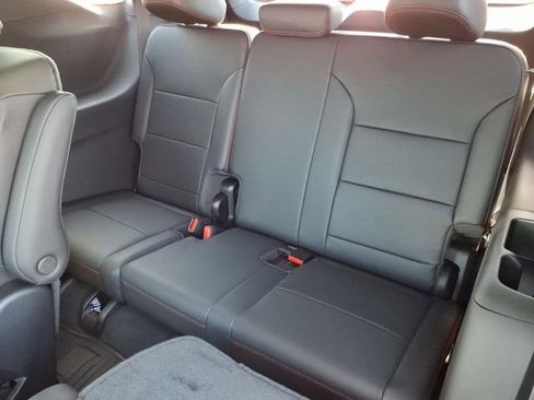 New 2026 Chevrolet Traverse RS w/ LPO, Floor Liner Package AWD/4WD image 11