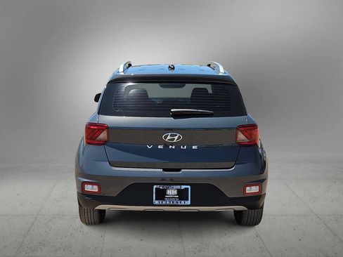 Used 2026 Hyundai Venue SEL FWD image 7