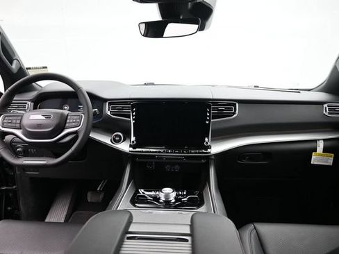 New 2026 Jeep Grand Wagoneer Limited AWD/4WD image 18